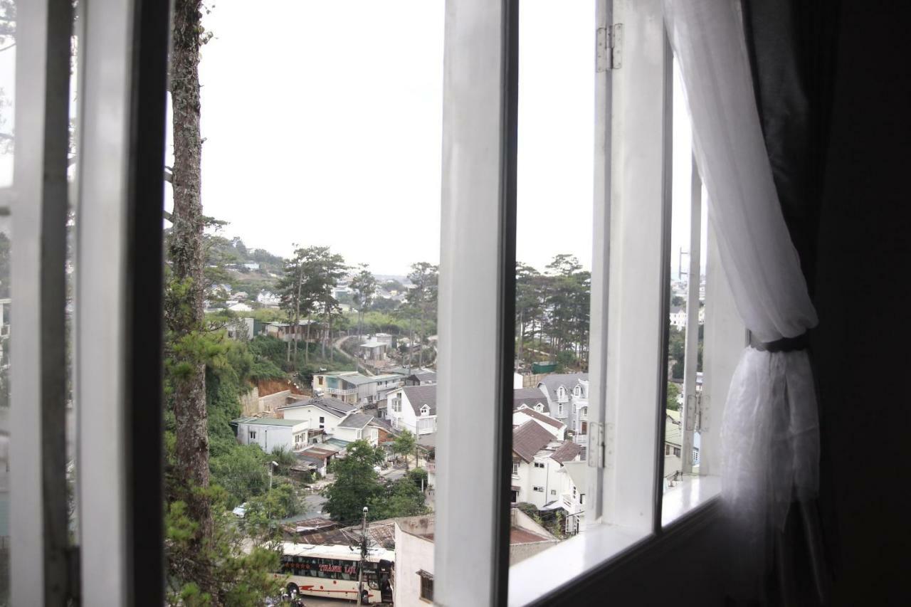 Grey House Hotell Dalat Exteriör bild
