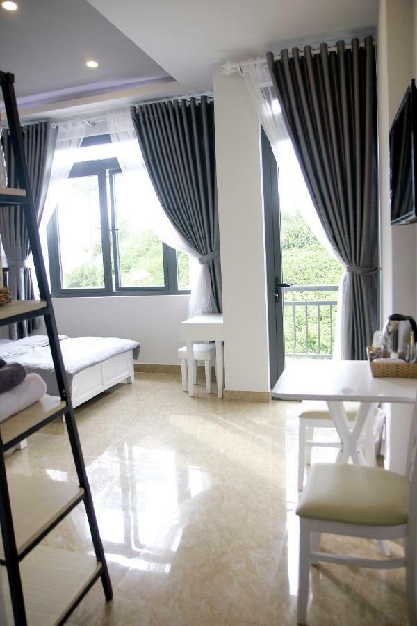 Grey House Hotell Dalat Exteriör bild